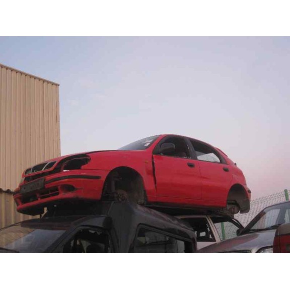 daewoo lanos del año 2001