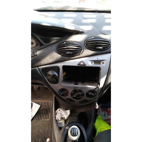 ford focus berlina (cak) del año 2004