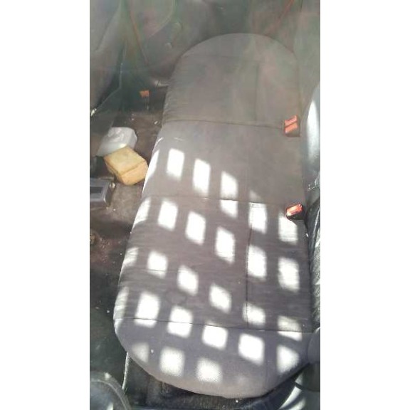 ford focus berlina (cak) del año 2004