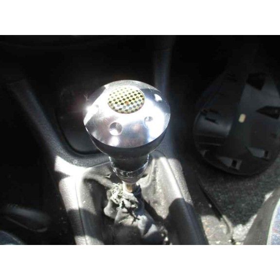 peugeot 206 berlina del año 2000