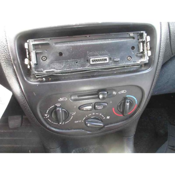 peugeot 206 berlina del año 2000