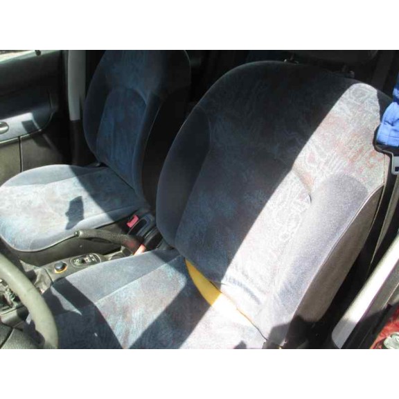 peugeot 206 berlina del año 2000