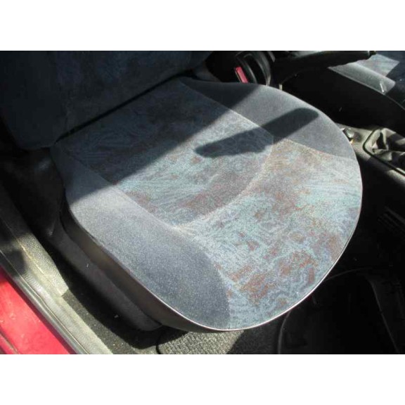 peugeot 206 berlina del año 2000