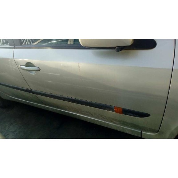 renault laguna ii (bg0) del año 2001