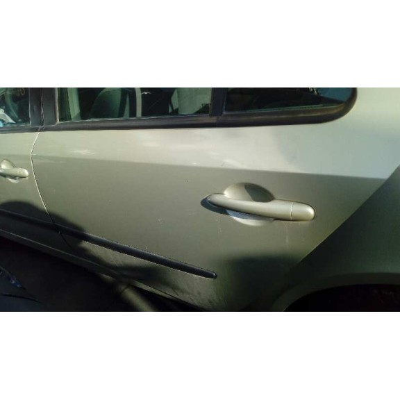 renault laguna ii (bg0) del año 2001