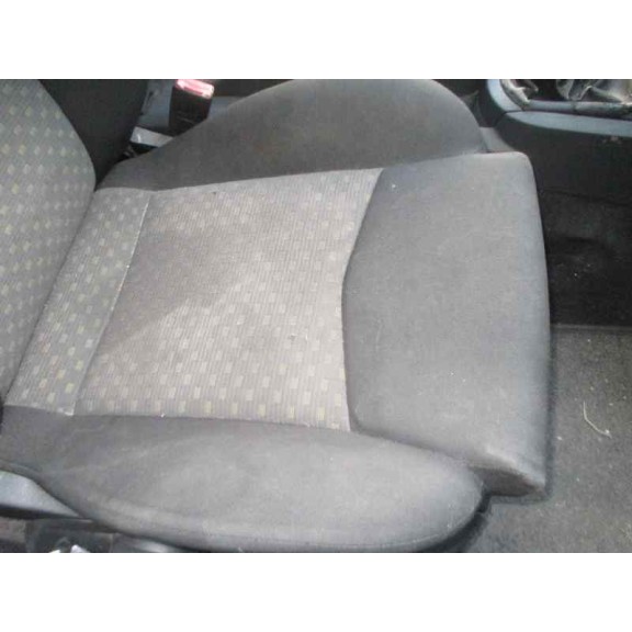 seat ibiza (6l1) del año 2003