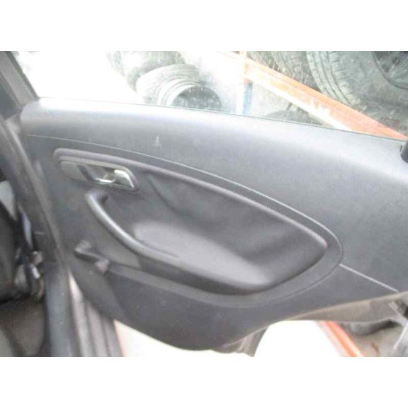 seat ibiza (6l1) del año 2003