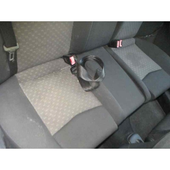 seat ibiza (6l1) del año 2003