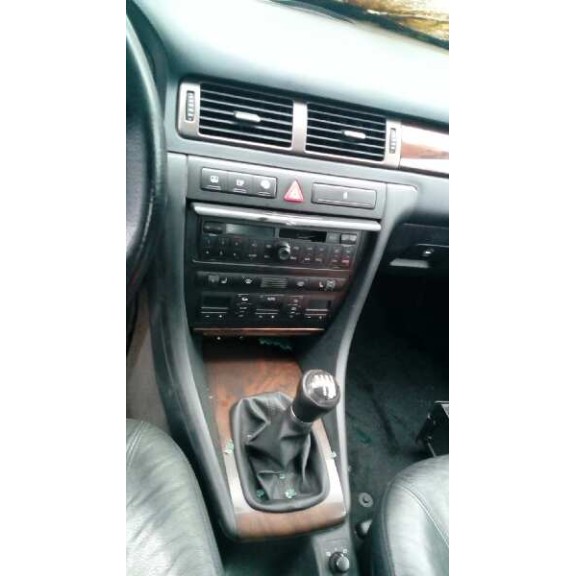 audi a6 berlina (4b2) del año 2000