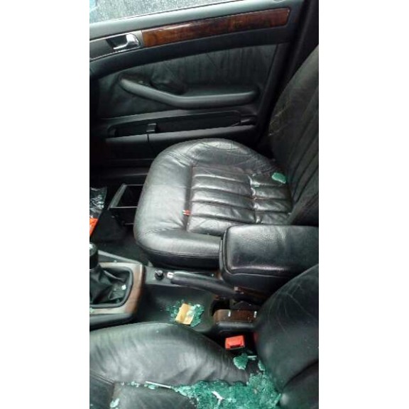 audi a6 berlina (4b2) del año 2000