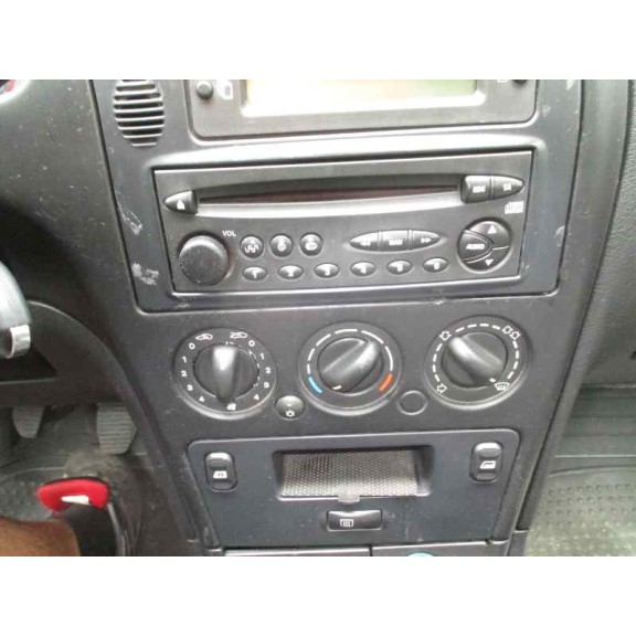 citroën xsara berlina del año 2001