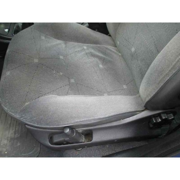 citroën xsara berlina del año 2001