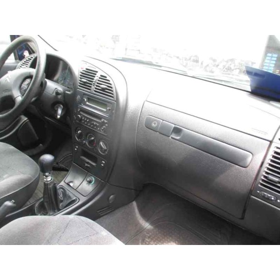 citroën xsara berlina del año 2001