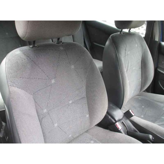 citroën xsara berlina del año 2001