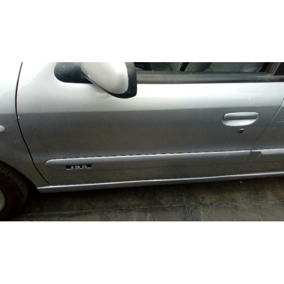 citroën xsara berlina del año 2001