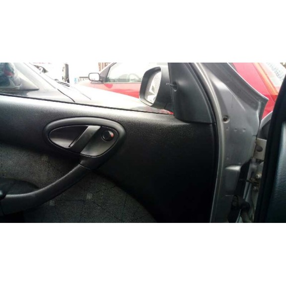 citroën xsara berlina del año 2001