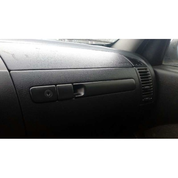 citroën xsara berlina del año 2001