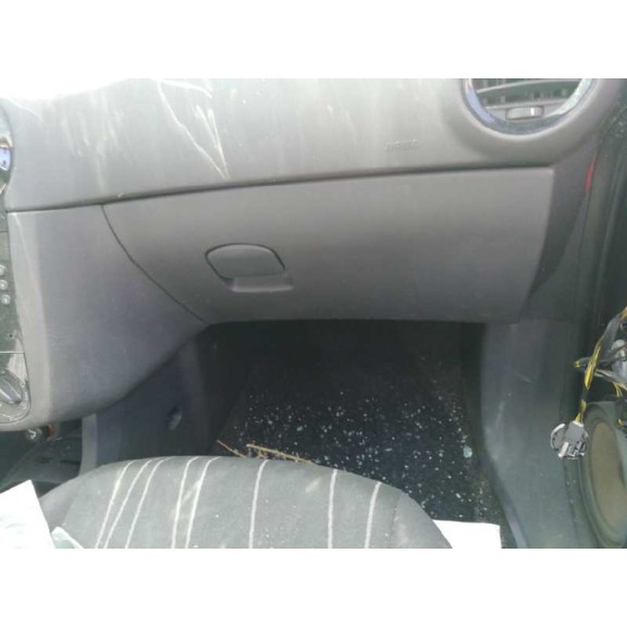 opel corsa d del año 2011