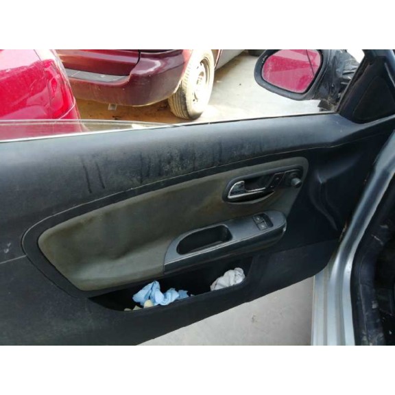seat ibiza (6l1) del año 2005