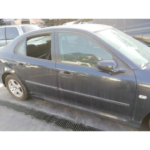 saab 9-3 berlina del año 2004