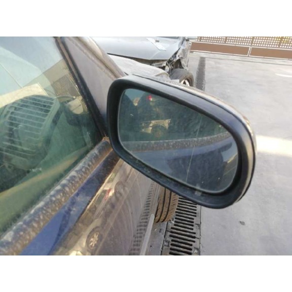 saab 9-3 berlina del año 2004