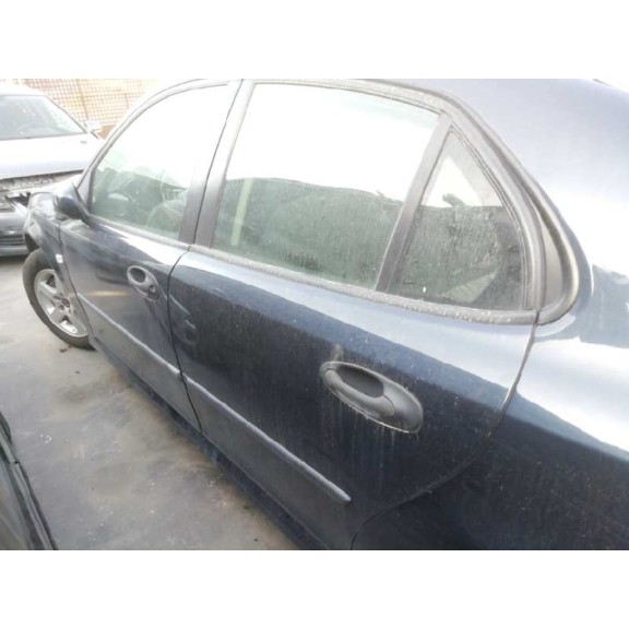 saab 9-3 berlina del año 2004