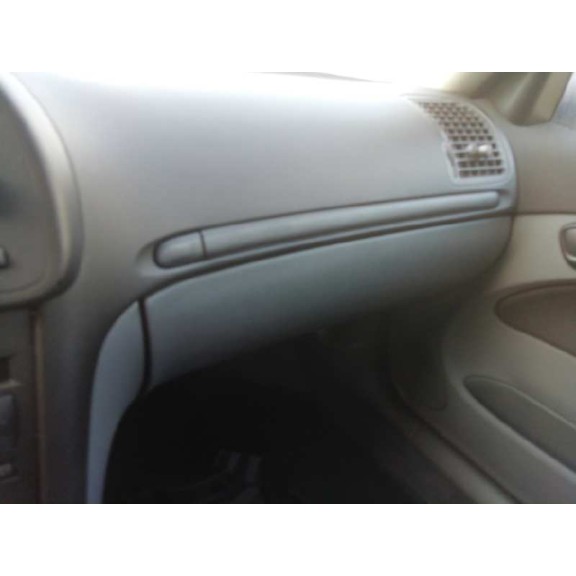 saab 9-3 berlina del año 2004