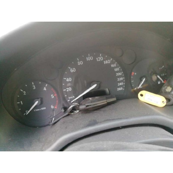 saab 9-3 berlina del año 2004