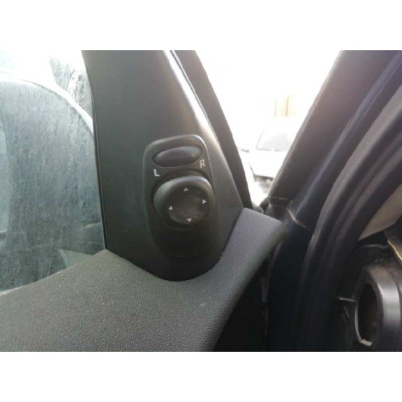 saab 9-3 berlina del año 2004