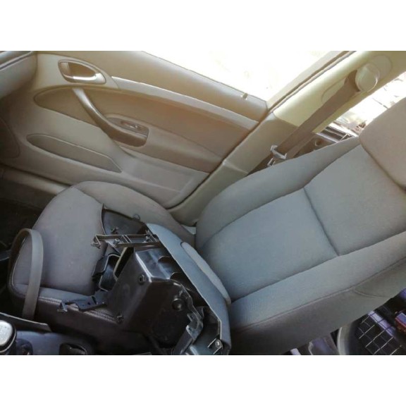 saab 9-3 berlina del año 2004