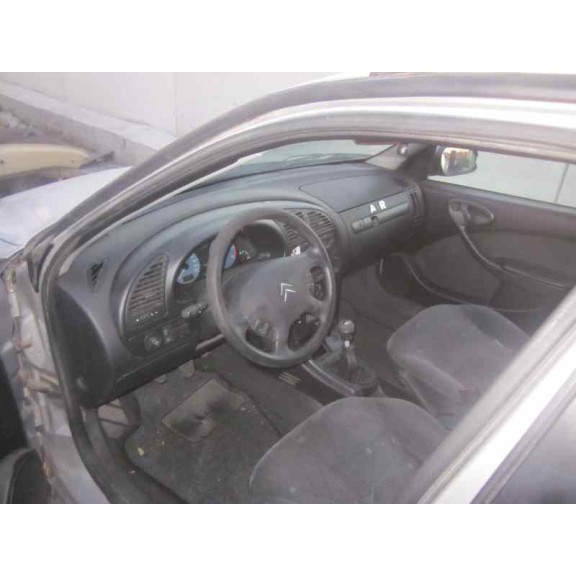 citroën xsara berlina del año 2001