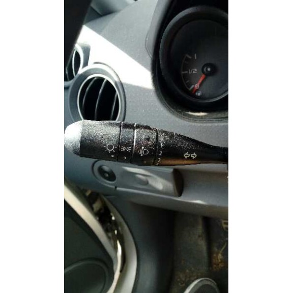 mitsubishi colt berlina 5 (z30a) del año 2006