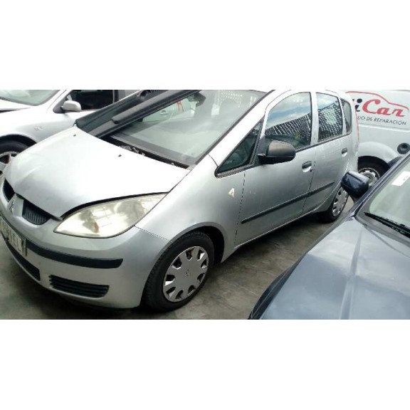 mitsubishi colt berlina 5 (z30a) del año 2006