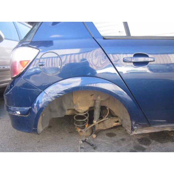 opel astra h berlina del año 2004