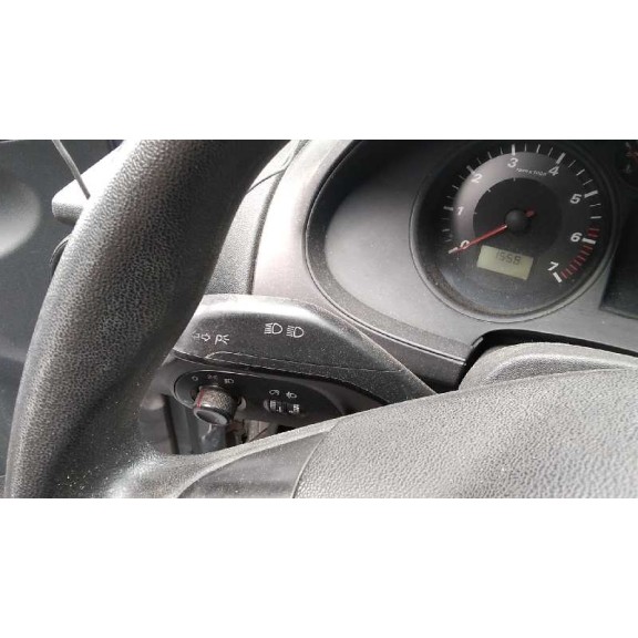 seat ibiza (6l1) del año 2004