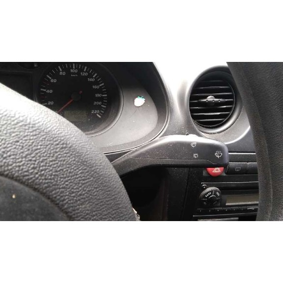 seat ibiza (6l1) del año 2004