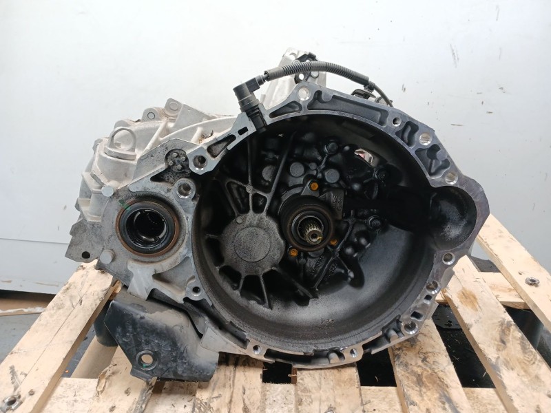 Recambio de caja cambios para kia xceed (cd) 1.4 t-gdi referencia OEM IAM WKJ6L / 4300032AE1  