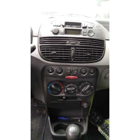 fiat punto berlina (188) del año 2000