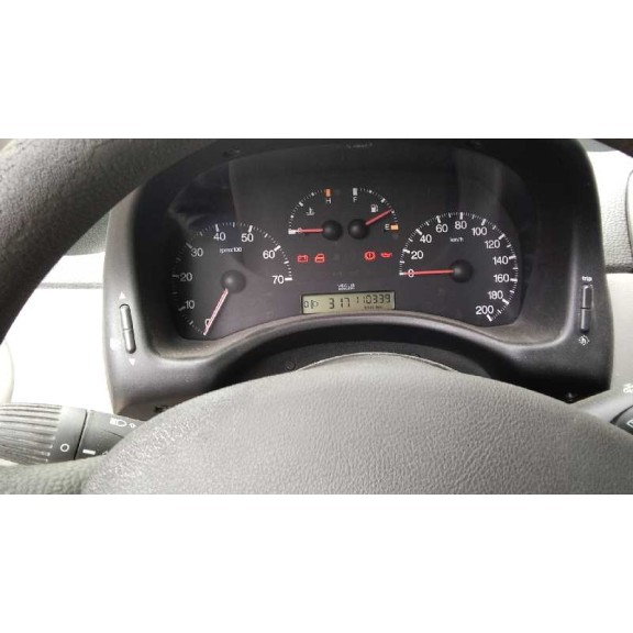 fiat punto berlina (188) del año 2000