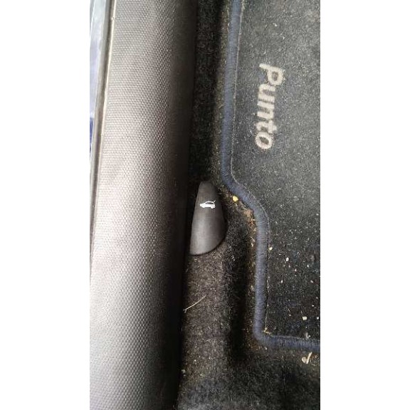 fiat punto berlina (188) del año 2000