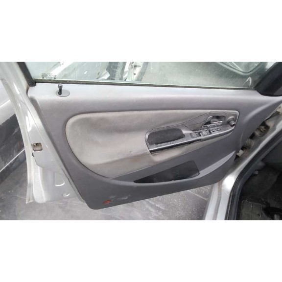 seat ibiza (6k1) del año 2001