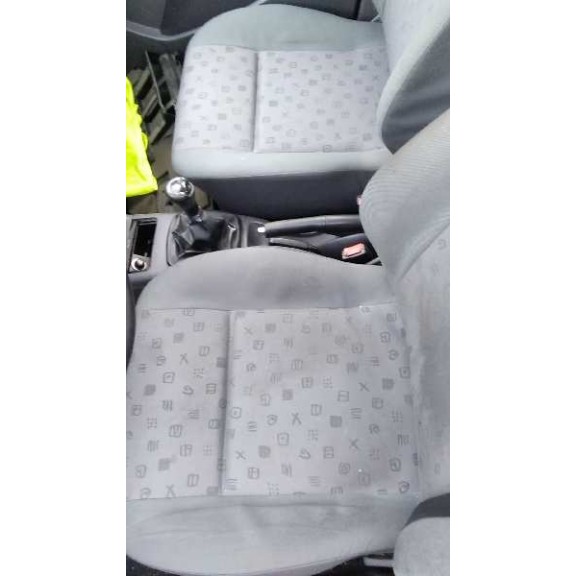 seat ibiza (6k1) del año 2001