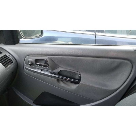 seat ibiza (6k1) del año 2001