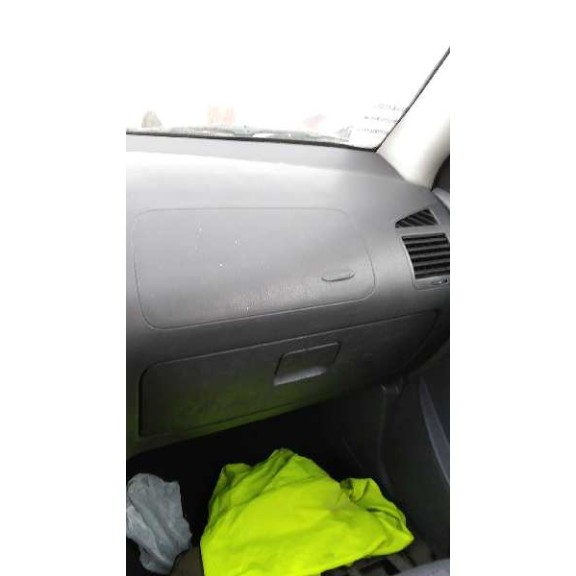 seat ibiza (6k1) del año 2001