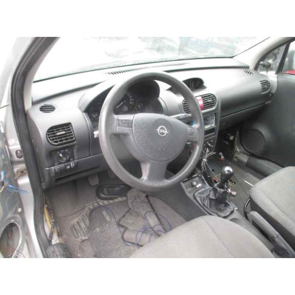 opel corsa c del año 2002