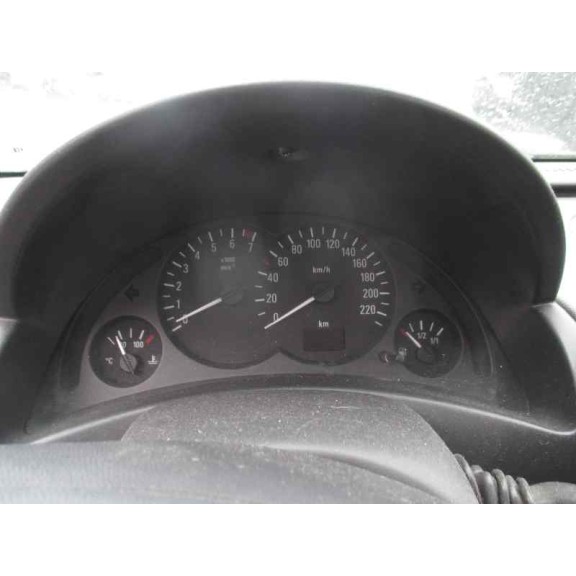 opel corsa c del año 2002