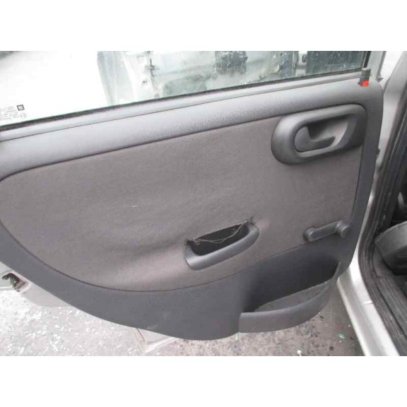 opel corsa c del año 2002