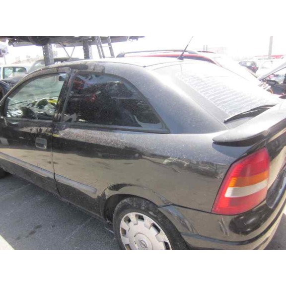 opel astra g berlina del año 2001