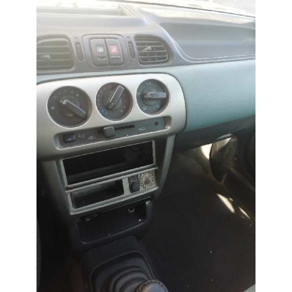 nissan micra (k11) del año 2002