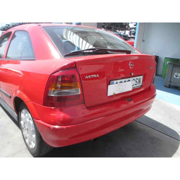 opel astra g berlina del año 2004